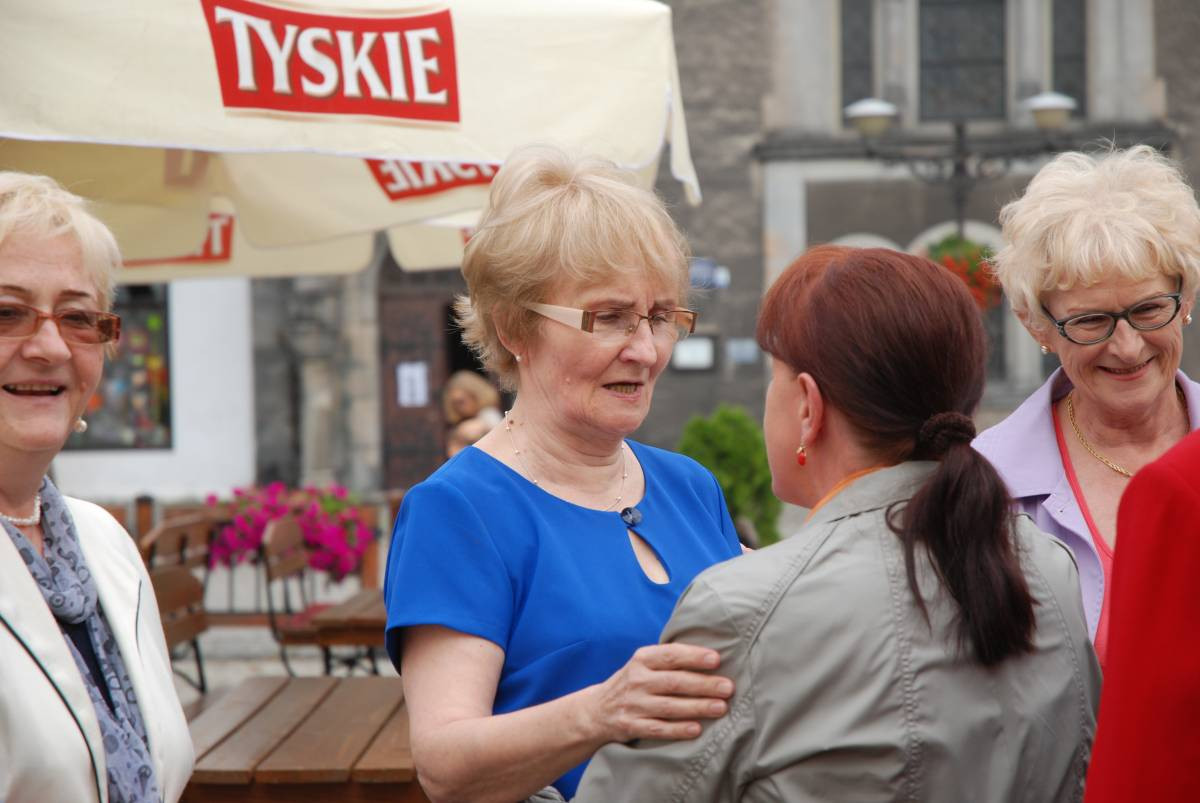 Spotkały się 50 lat po maturze