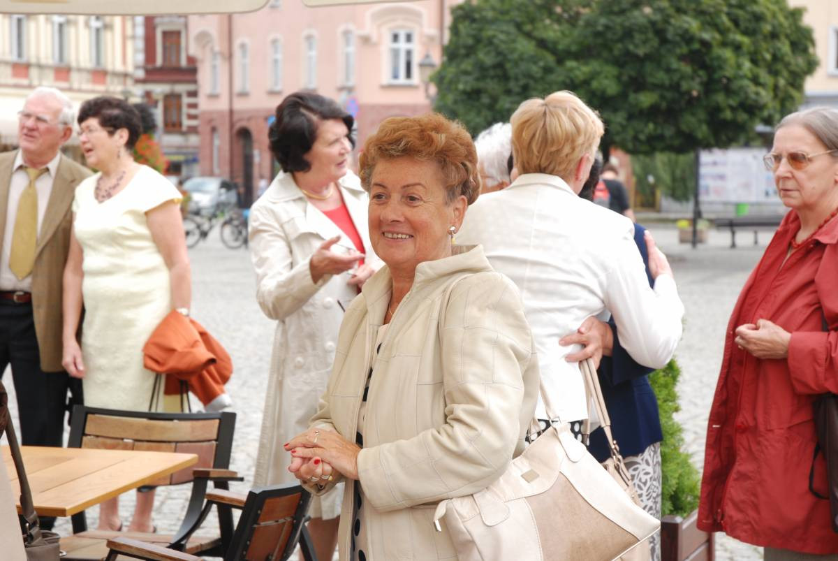 Spotkały się 50 lat po maturze