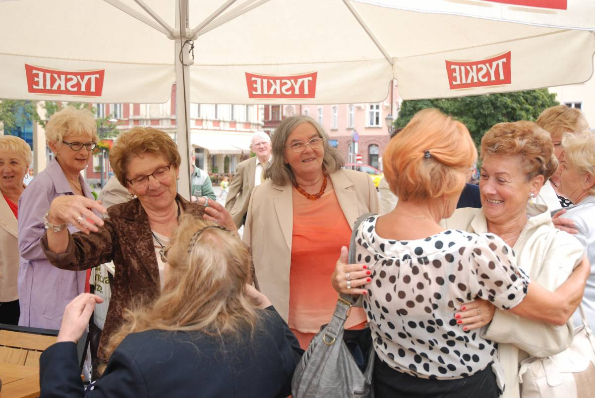 Spotkały się 50 lat po maturze