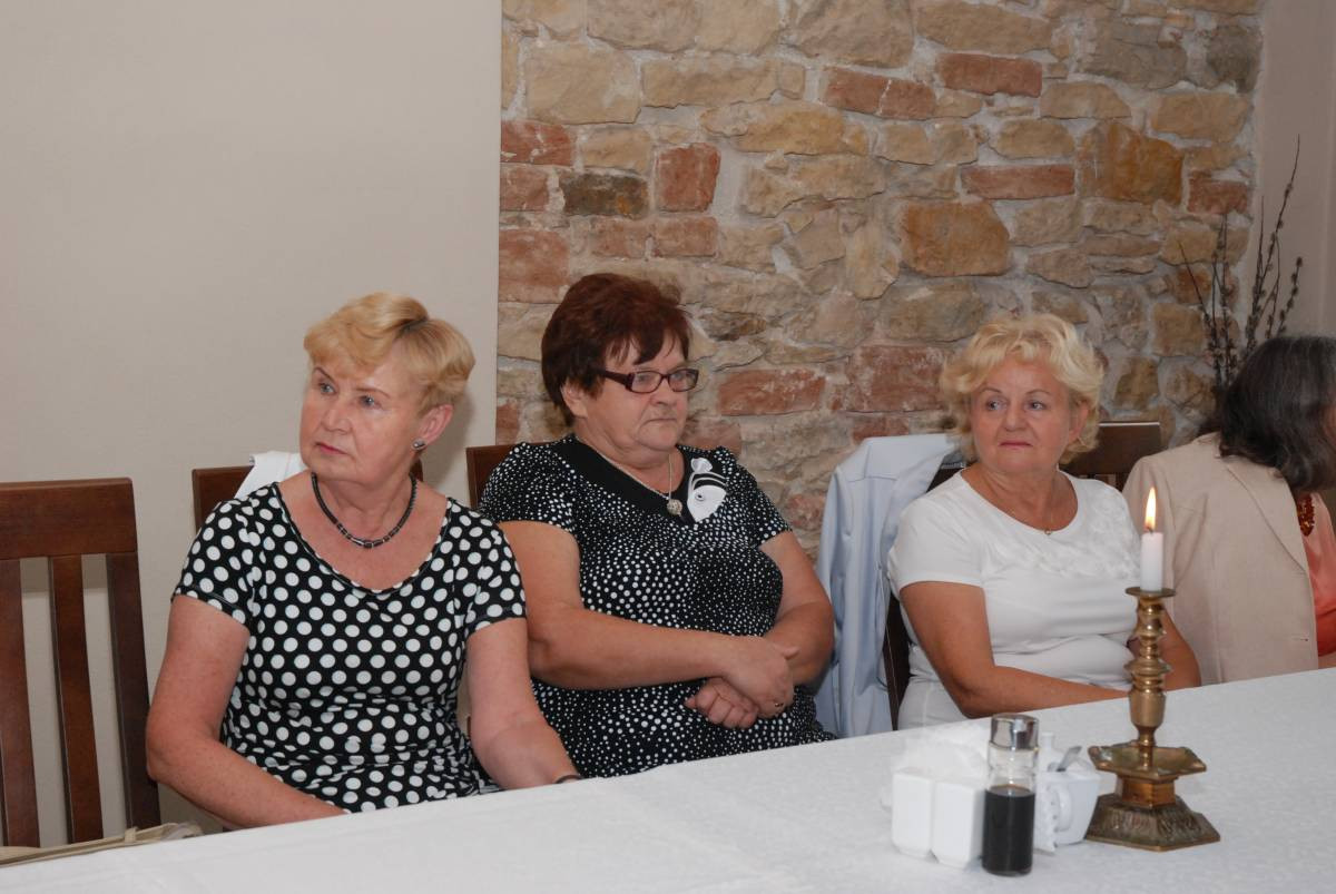 Spotkały się 50 lat po maturze