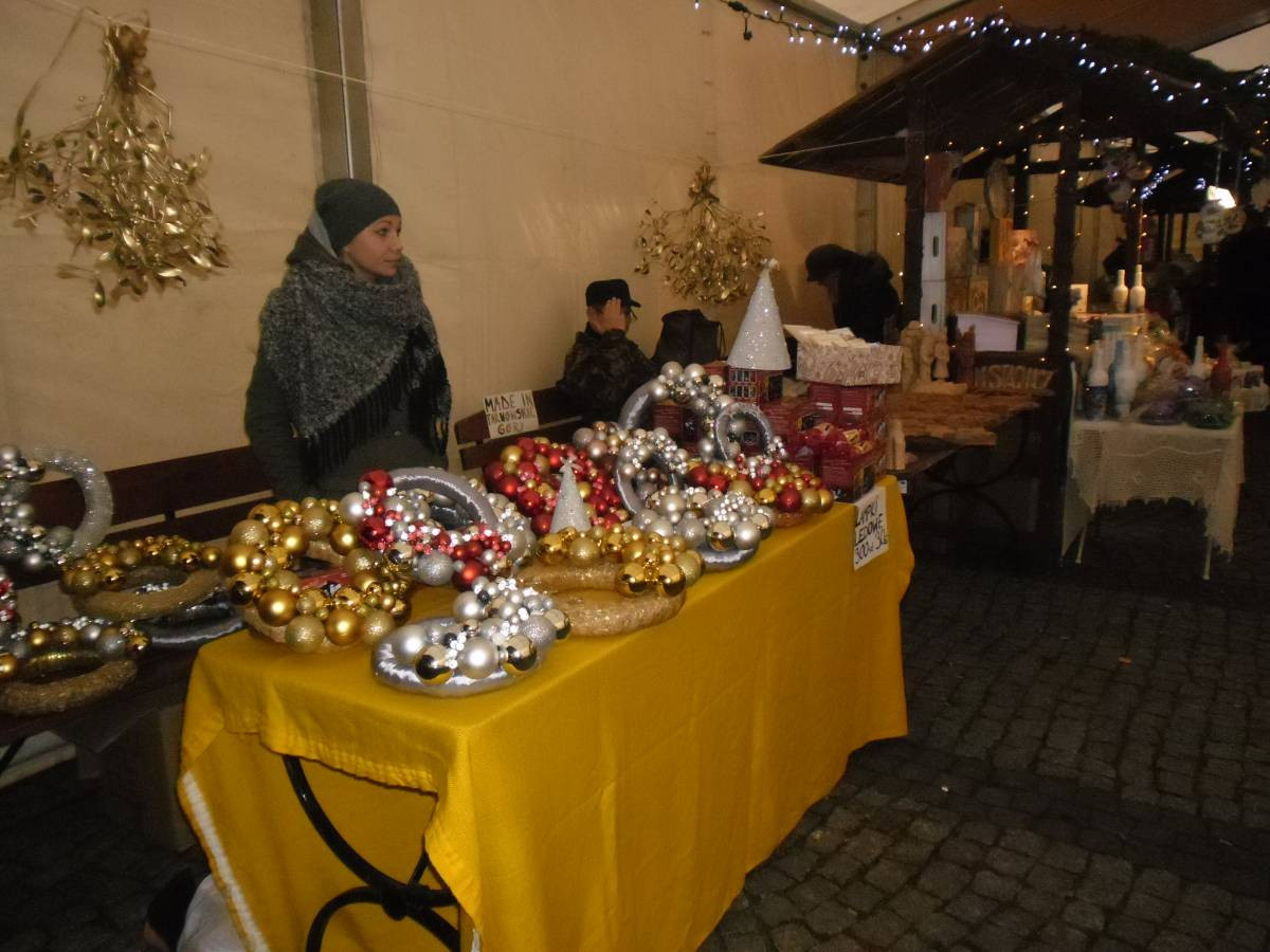 Jarmark na chwilę przed otwarciem