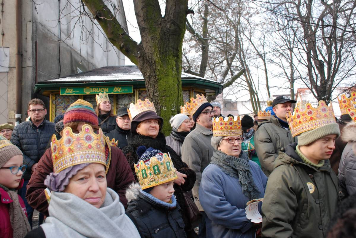 Tłumy na orszaku