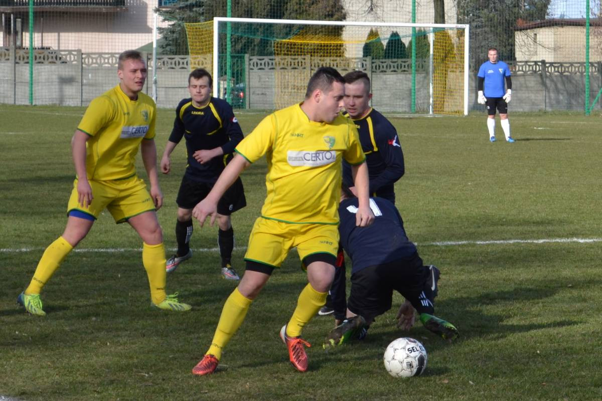 Sokół w szponach Orła