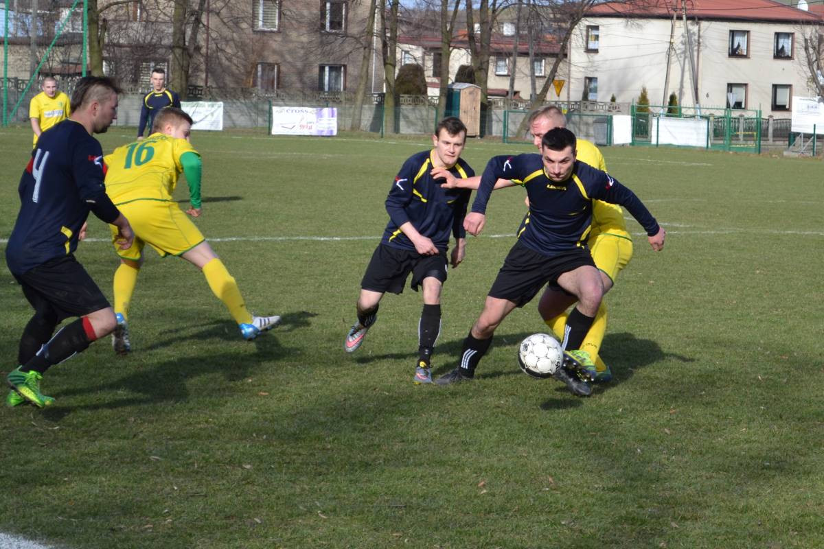 Sokół w szponach Orła