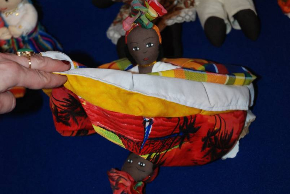 Ile lalek, tyle historii