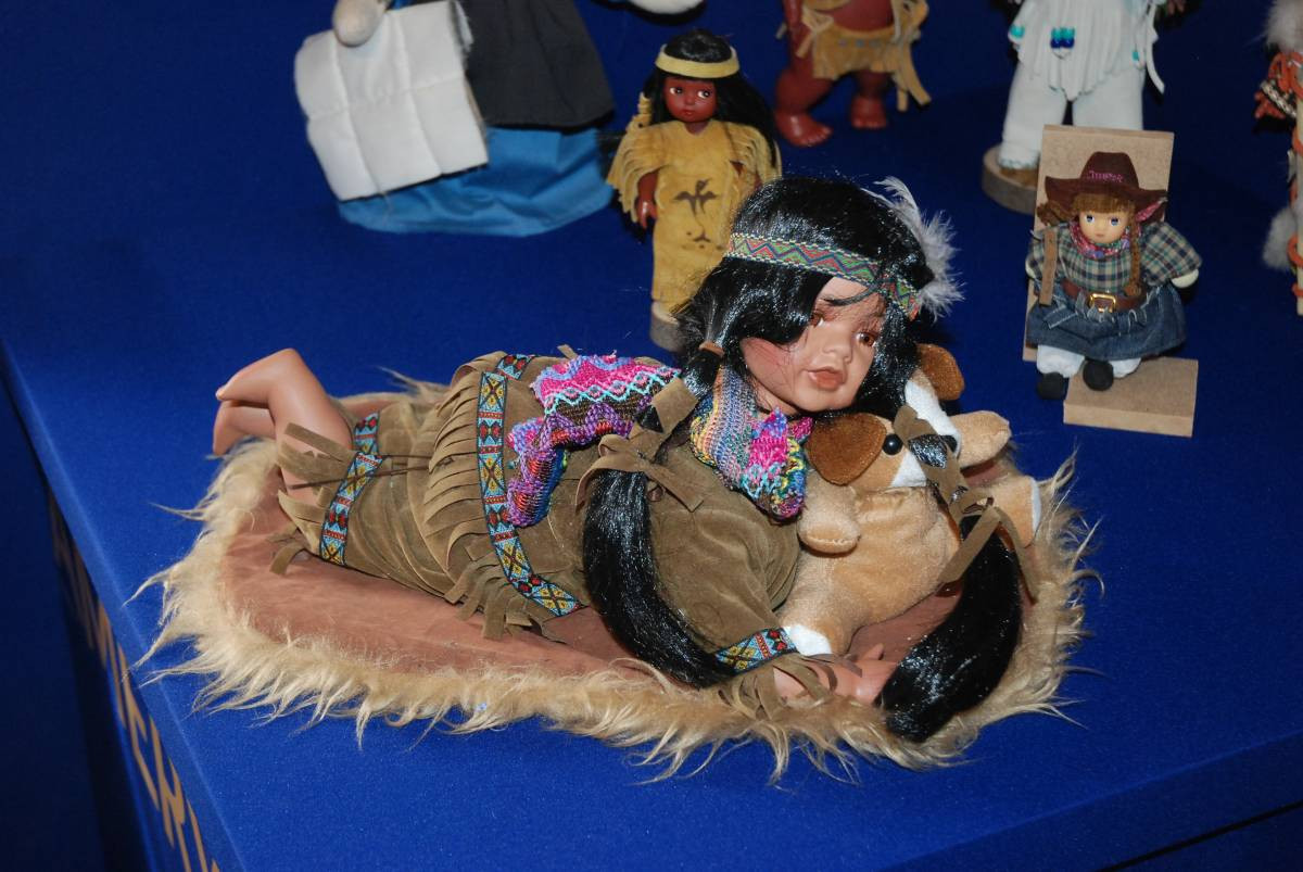 Ile lalek, tyle historii