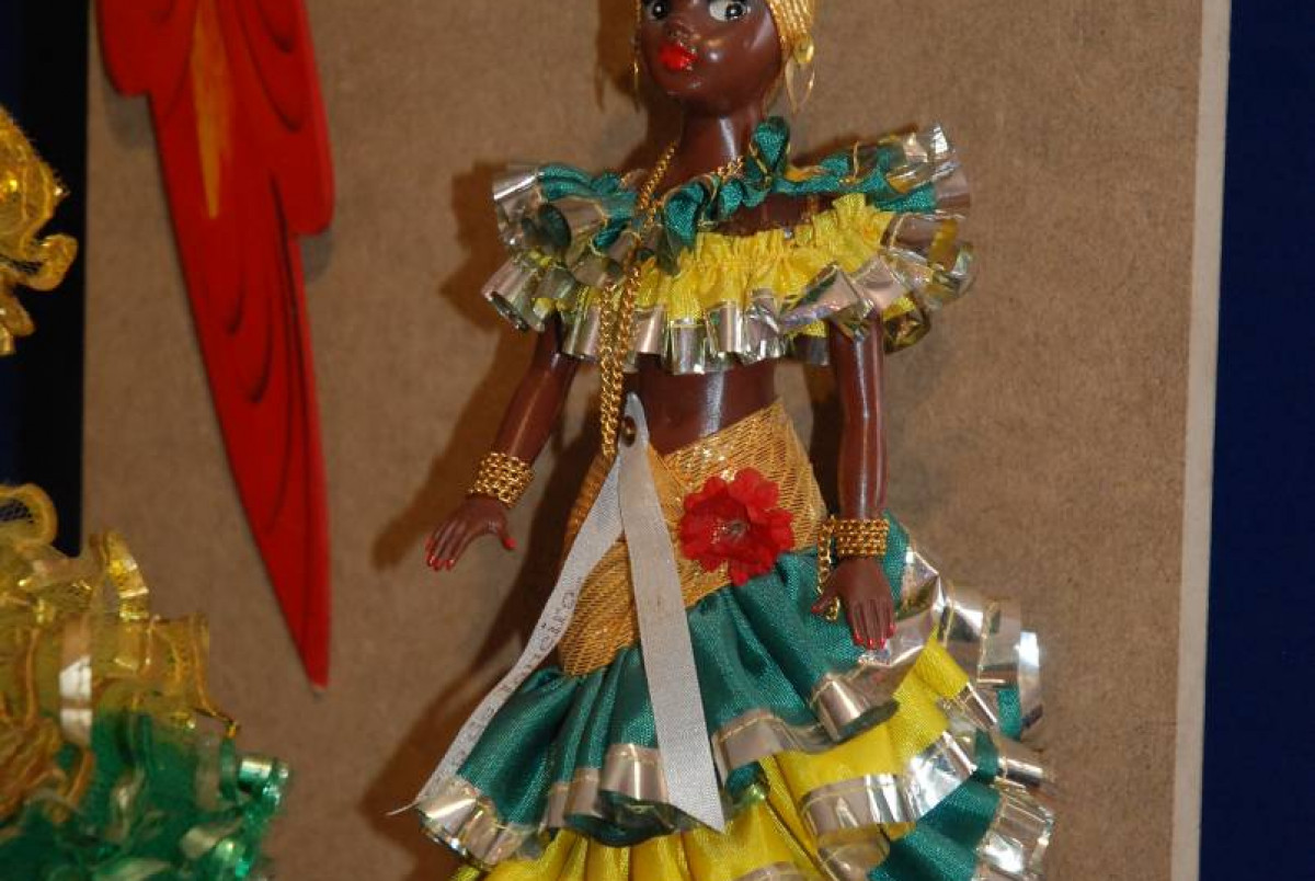 Ile lalek, tyle historii