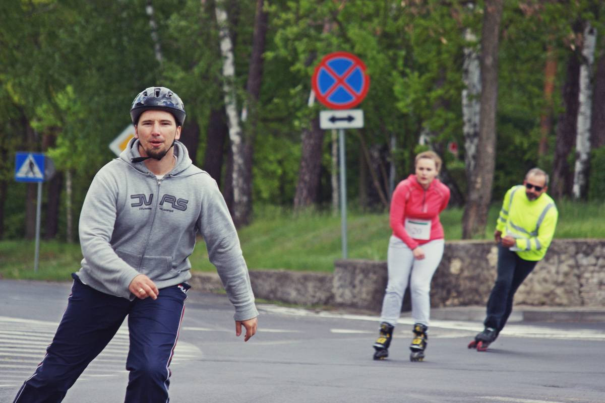 Biegali, maszerowali, jeździli