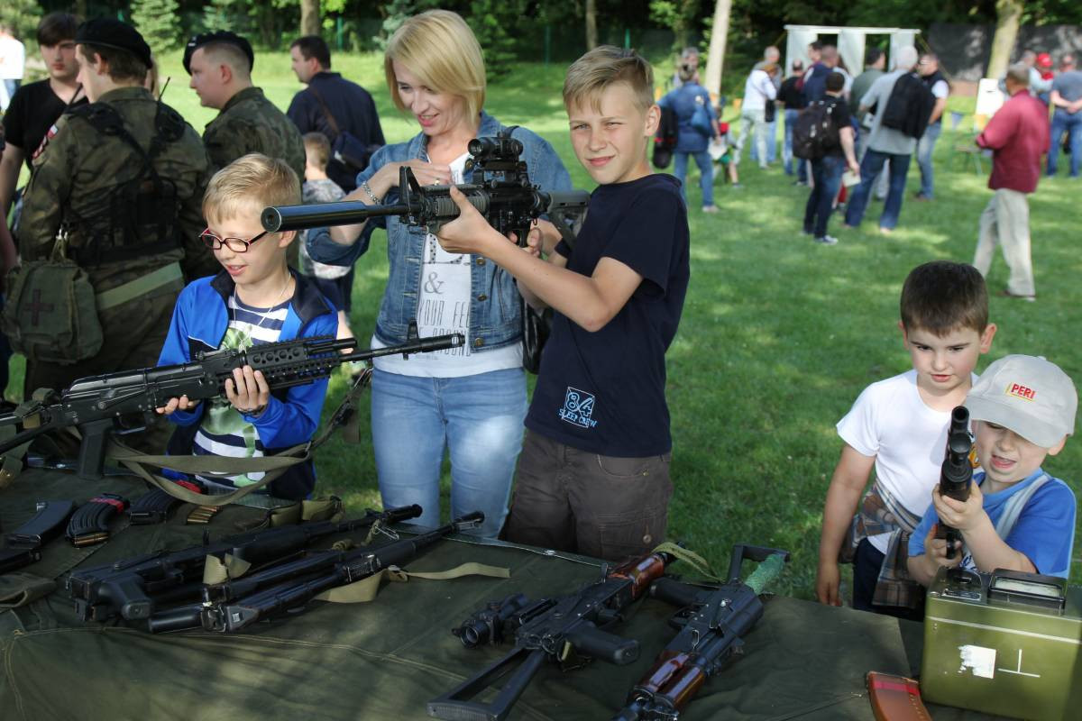 Wiatrówka, proca, łuk