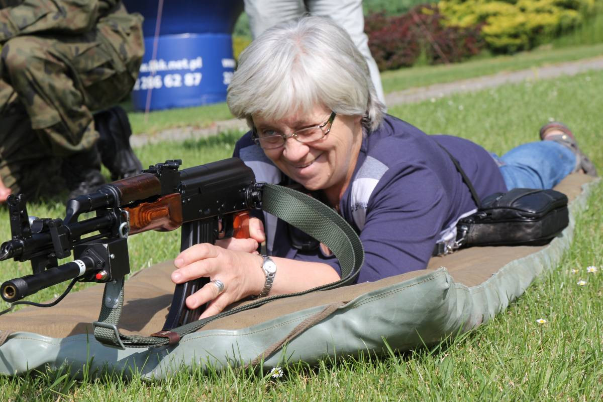 Wiatrówka, proca, łuk