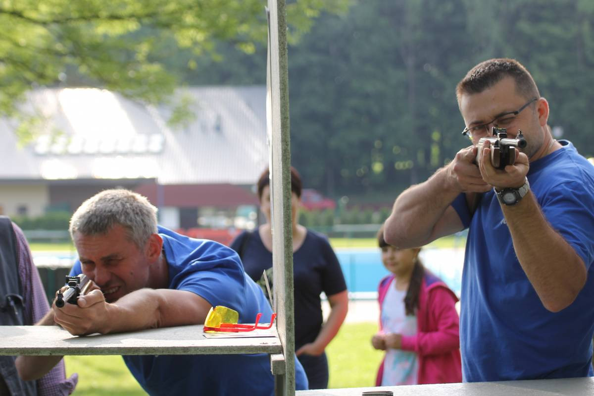 Wiatrówka, proca, łuk