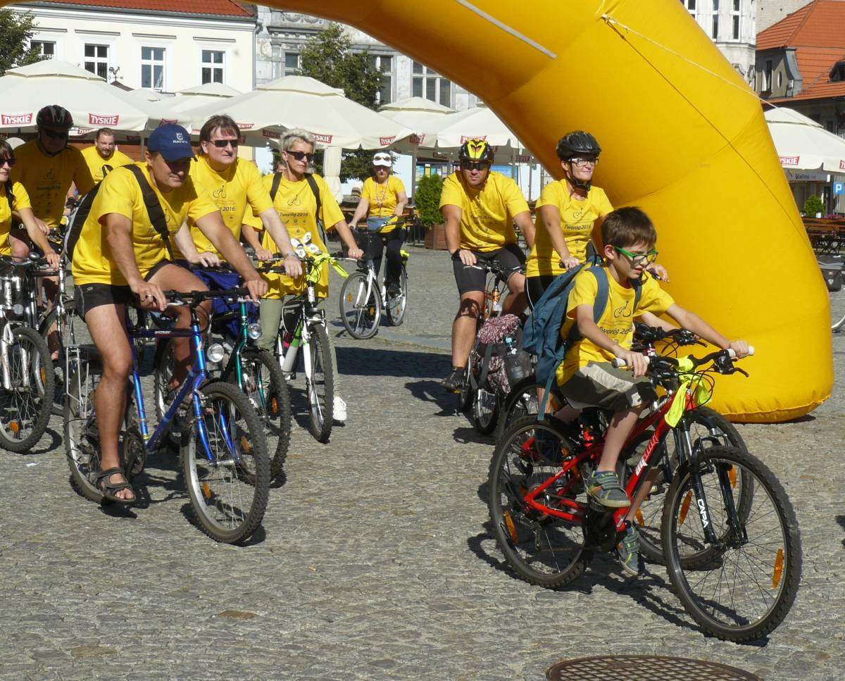 Na rowerze z tarnogórskiego rynku do Tworoga