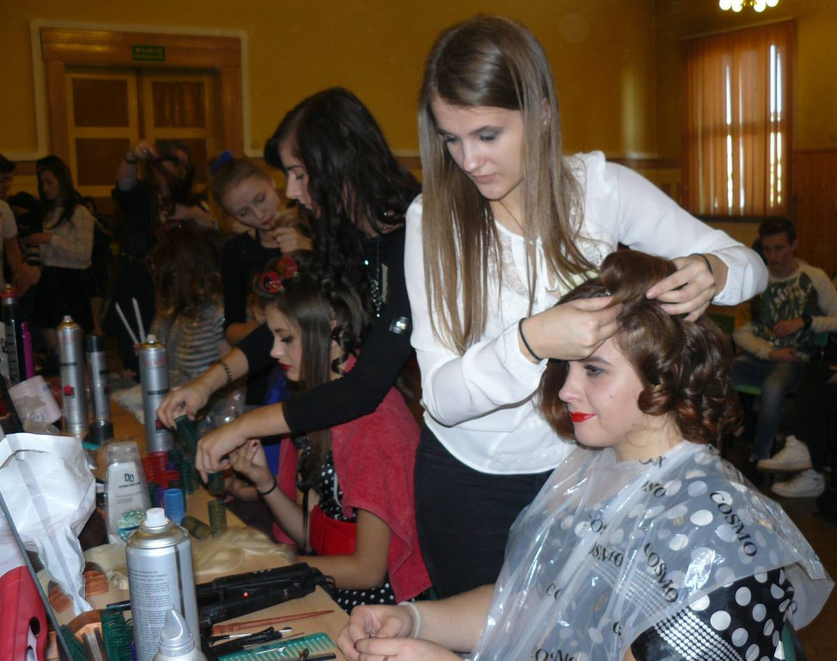 Fryzura w stylu retro