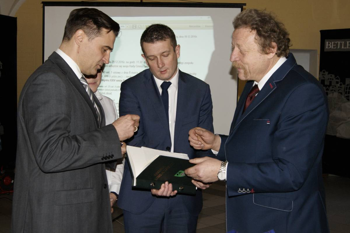 Tworoscy radni obradowali w gimnazjum