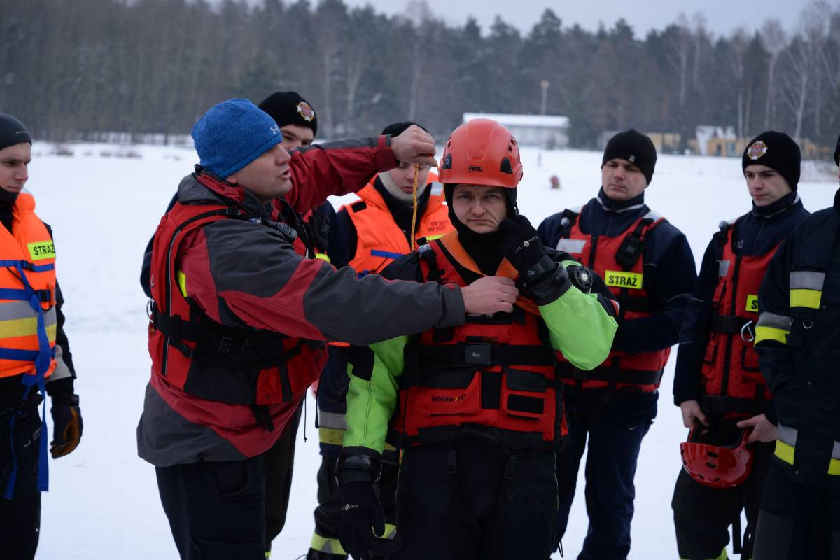 Jak ratować w lodowatej wodzie