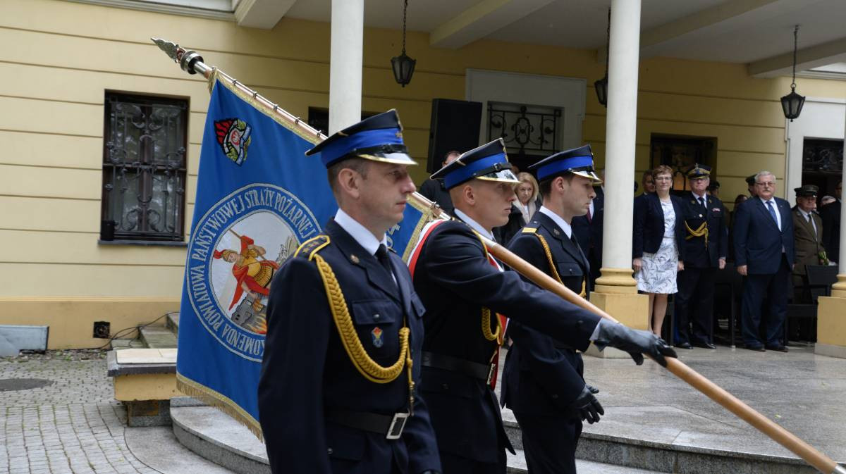 Nagrody dla strażaków (FILM)