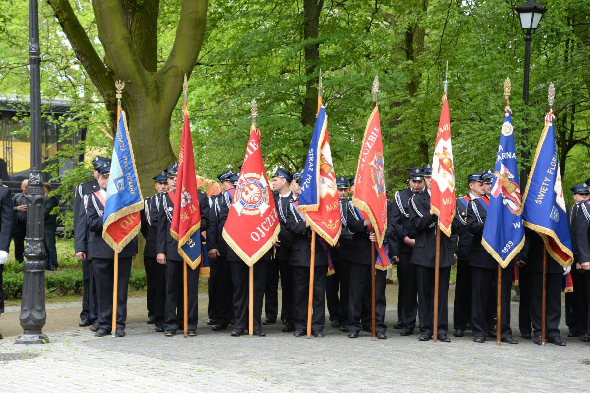 Nagrody dla strażaków (FILM)