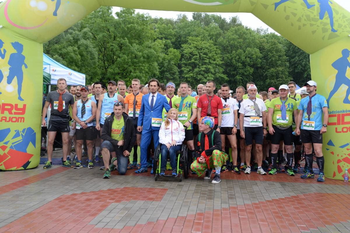 Bieg z krawatami (FILM)