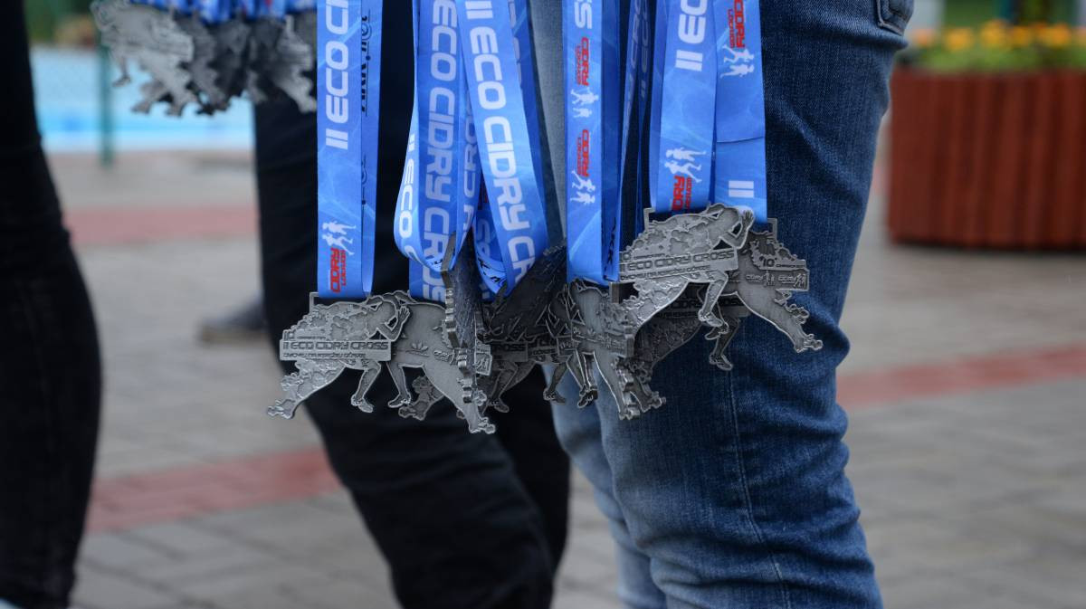 Bieg z krawatami (FILM)