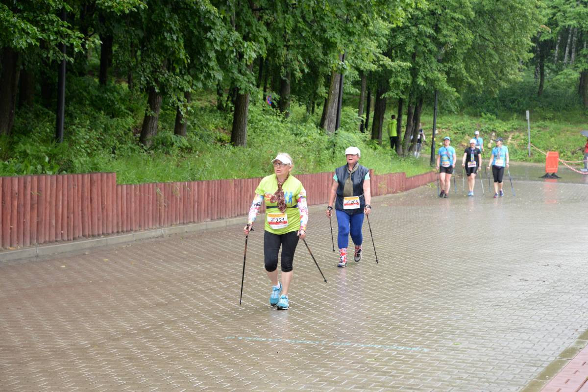 Bieg z krawatami (FILM)