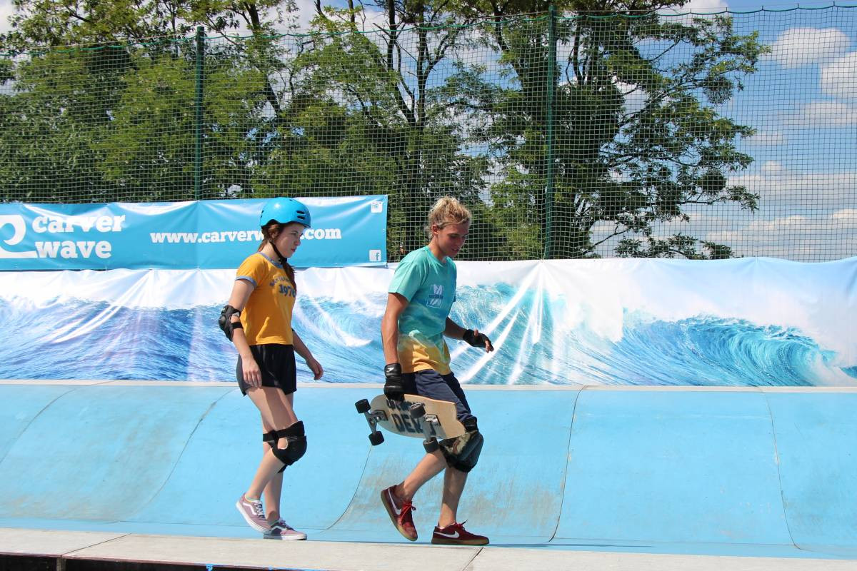 Surfing w Orzechu [FILM]