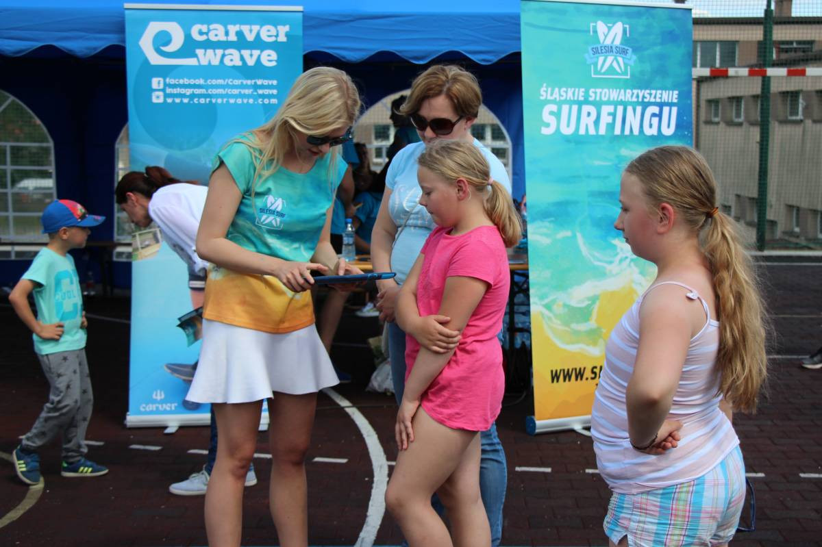 Surfing w Orzechu [FILM]