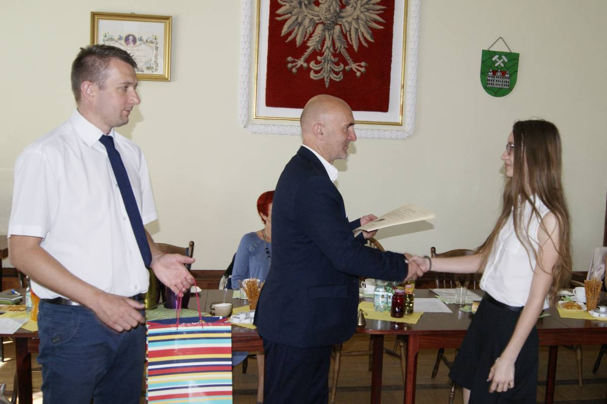 W Tworogu docenili najlepszych gimnazjalistów