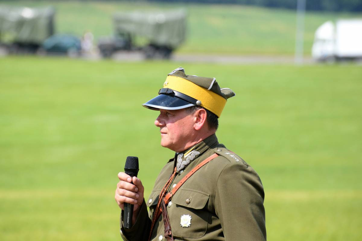 Strzały pod kopcem [FILM]