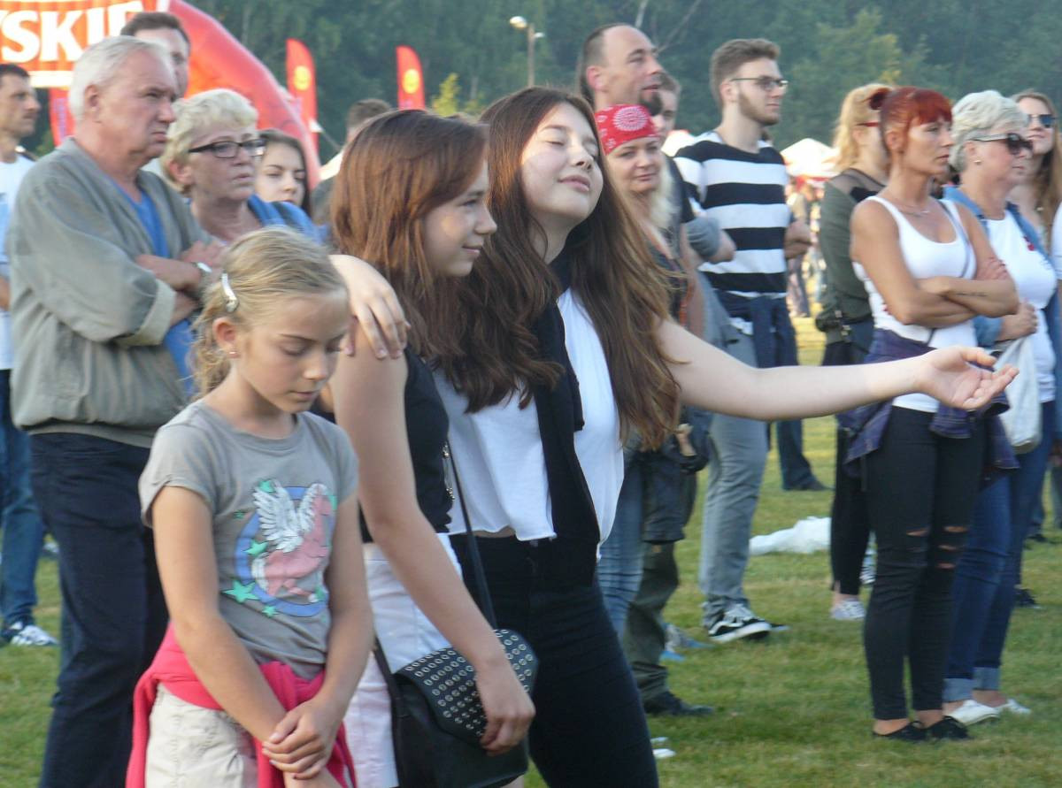 Rock królował w piątek. Kto wystąpi na scenie dziś i jutro? [FILM]