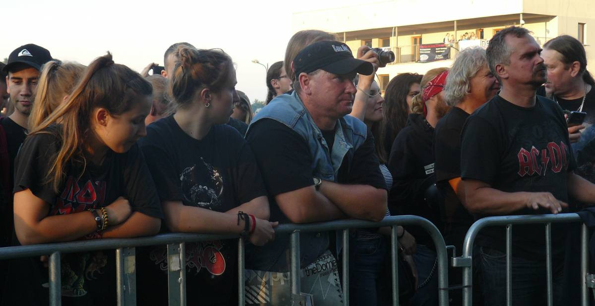 Rock królował w piątek. Kto wystąpi na scenie dziś i jutro? [FILM]