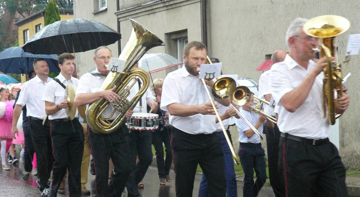 Ulewa na początek Dni Miasteczka Śląskiego