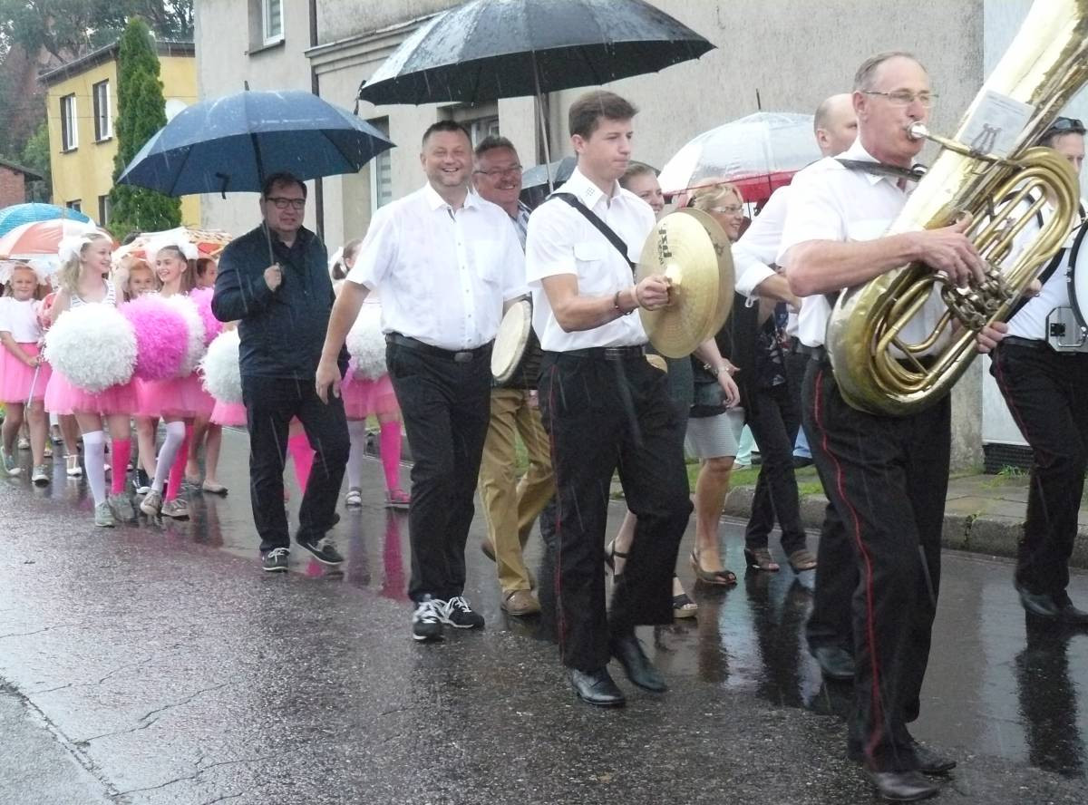 Ulewa na początek Dni Miasteczka Śląskiego