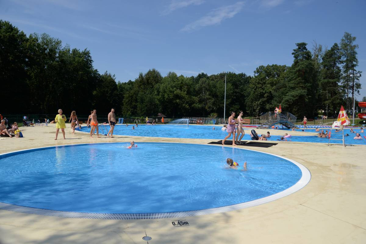 Nadchodzą upały. Zobacz gdzie i za ile można się kąpać