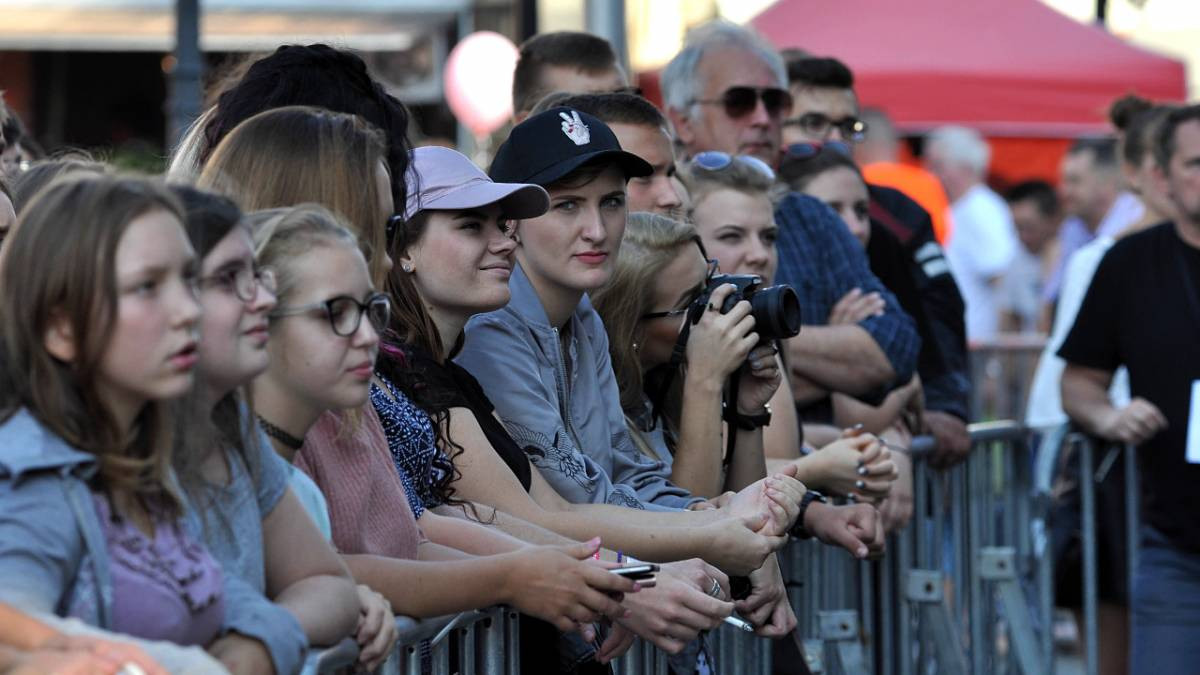 Gwarki, sobota, bawimy się dalej (FILM)