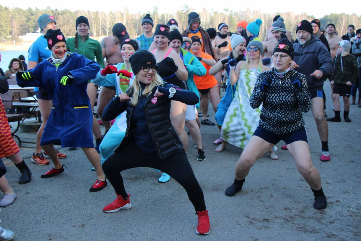 Finał WOŚP: morsy, tort za 400 zł, rekordy