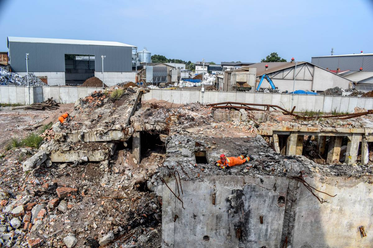 Zbierają na kombinezony