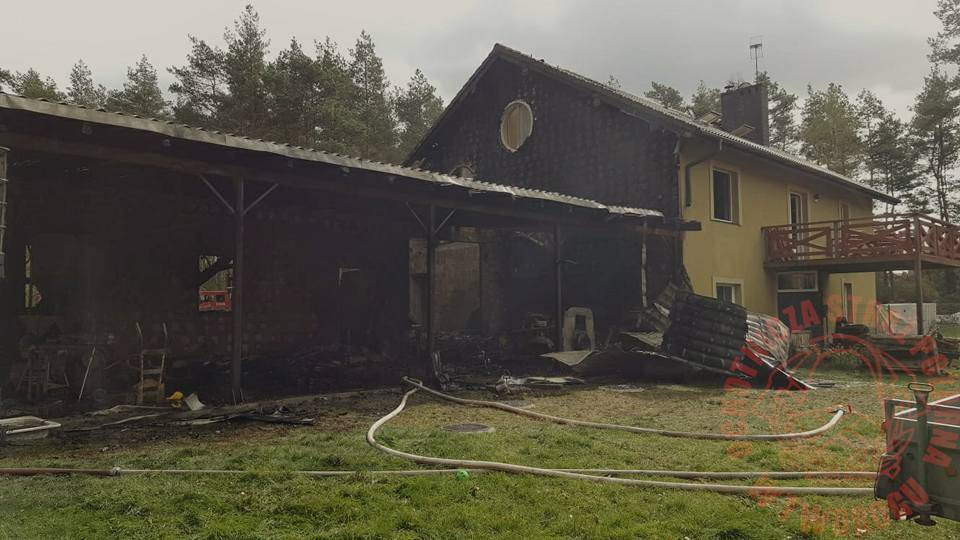 Pożar: 28-latka i 3-miesięczne dziecko w szpitalu