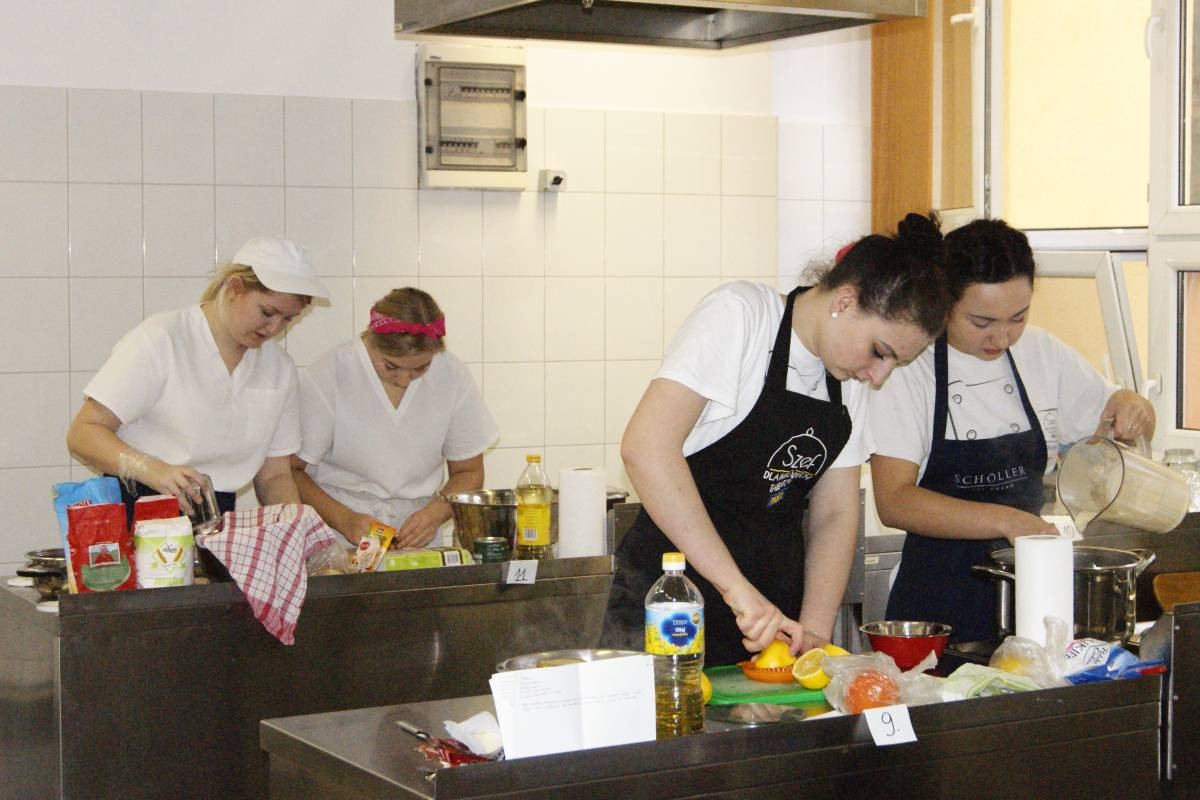 Piernik z marchwi i cytrynowy kawior