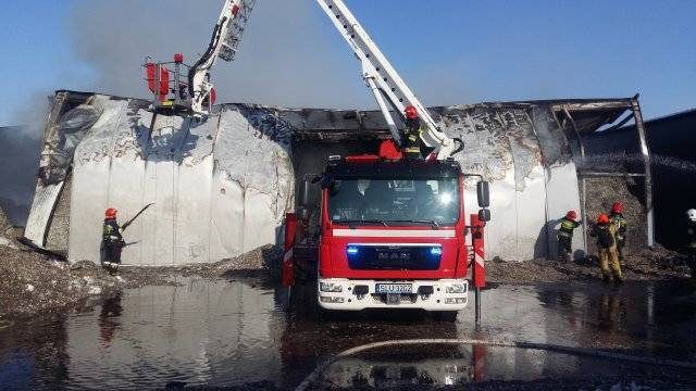 Pięć pożarów w firmach zajmujących się odpadami
