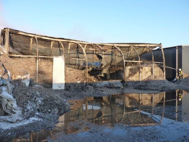 Pięć pożarów w firmach zajmujących się odpadami