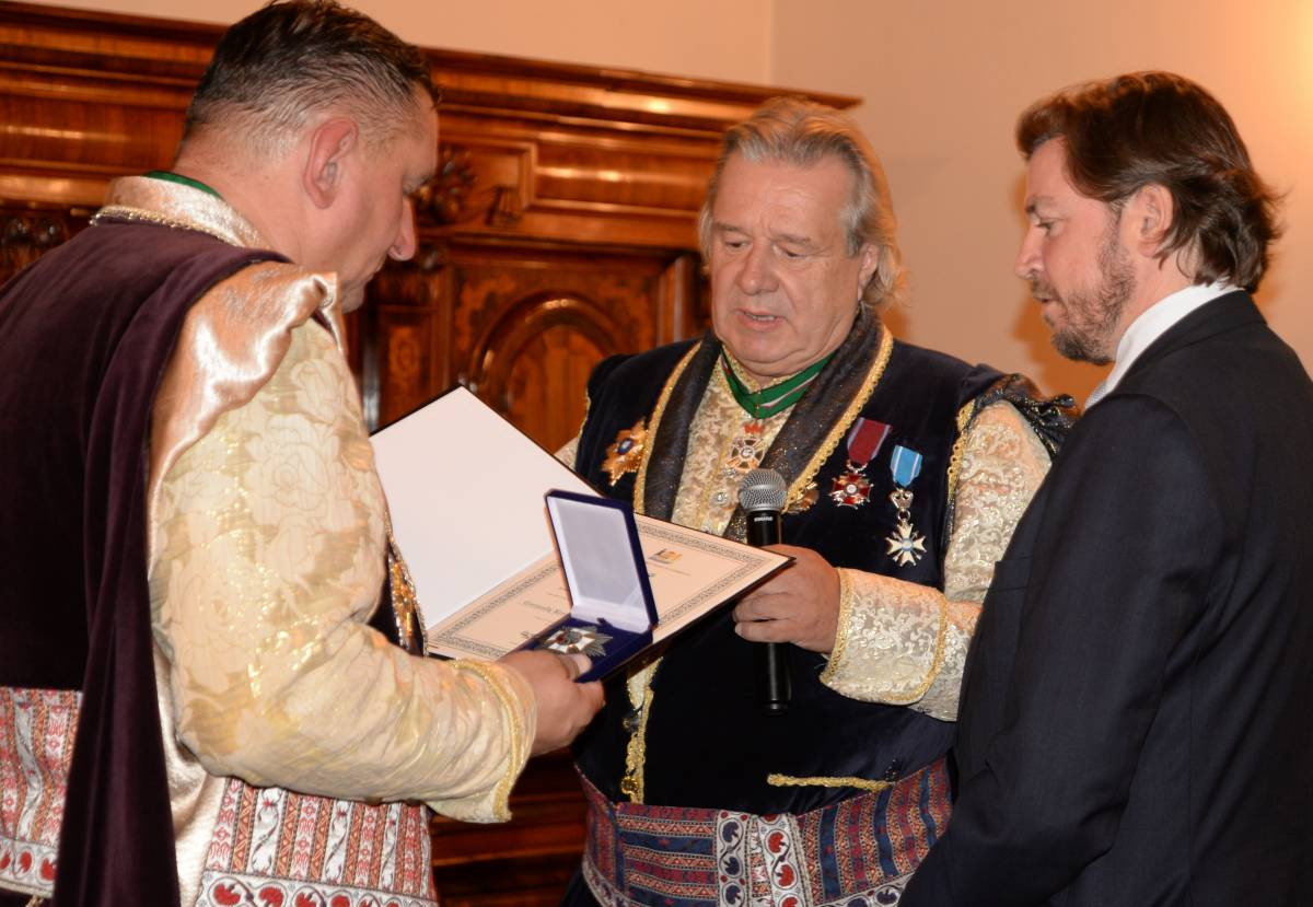 Nowy blask starej zbroi. Co zostało z rycerskiego etosu?