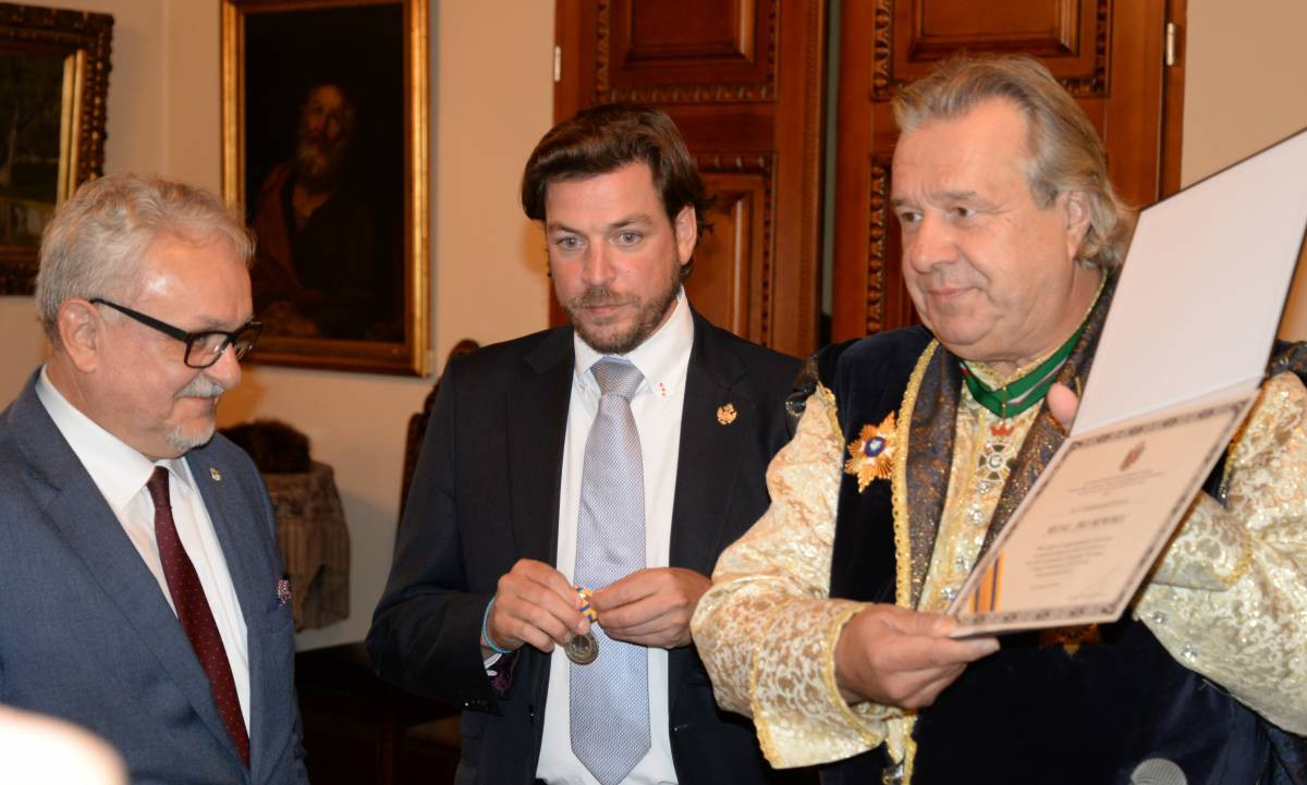 Nowy blask starej zbroi. Co zostało z rycerskiego etosu?