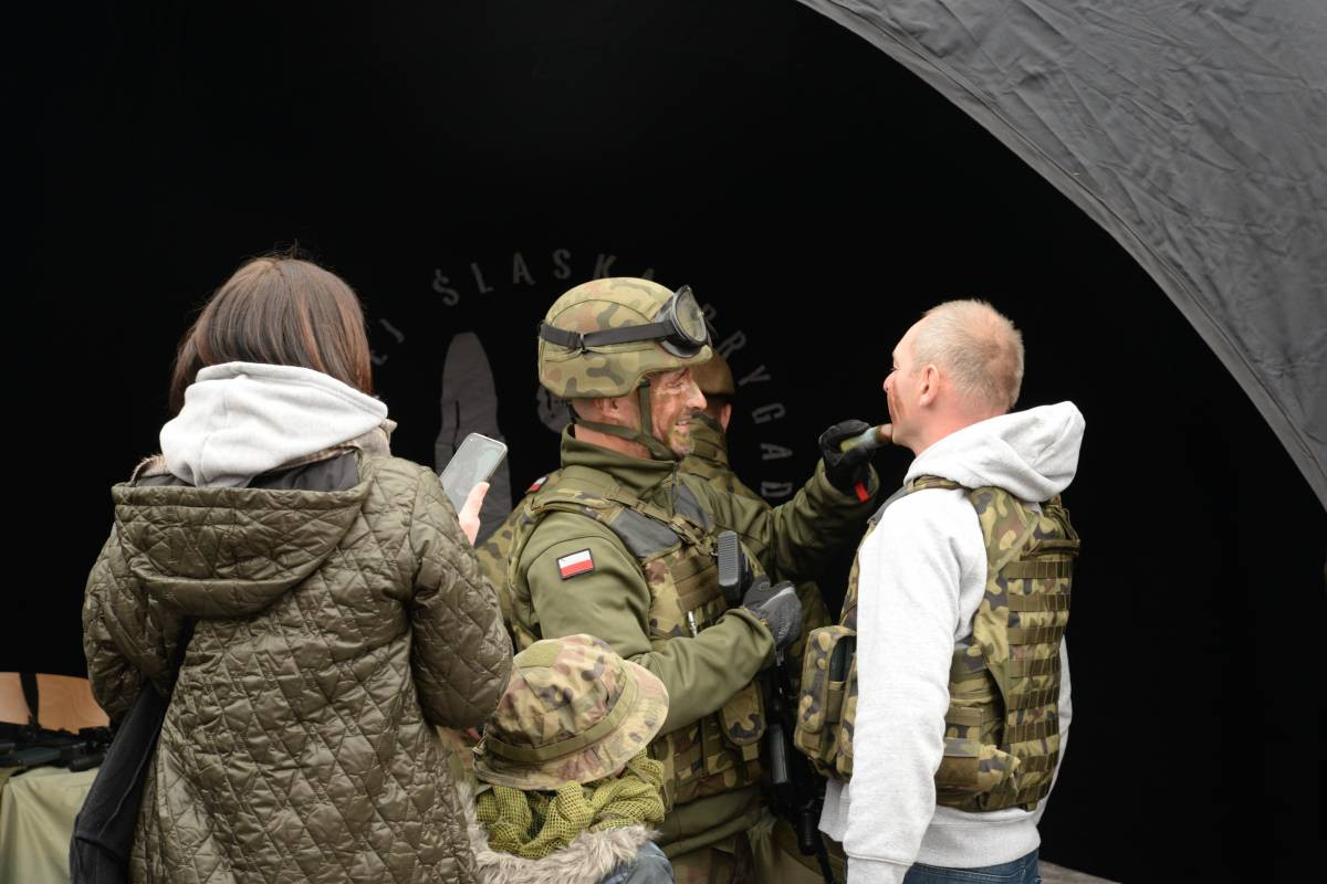 Piknik militarny w 5. Pułku Chemicznym