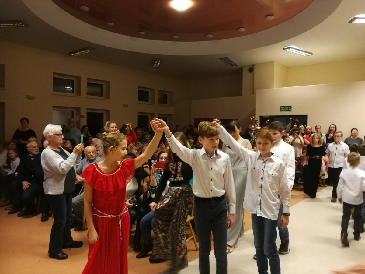 Szkolny spektakl w Potępie