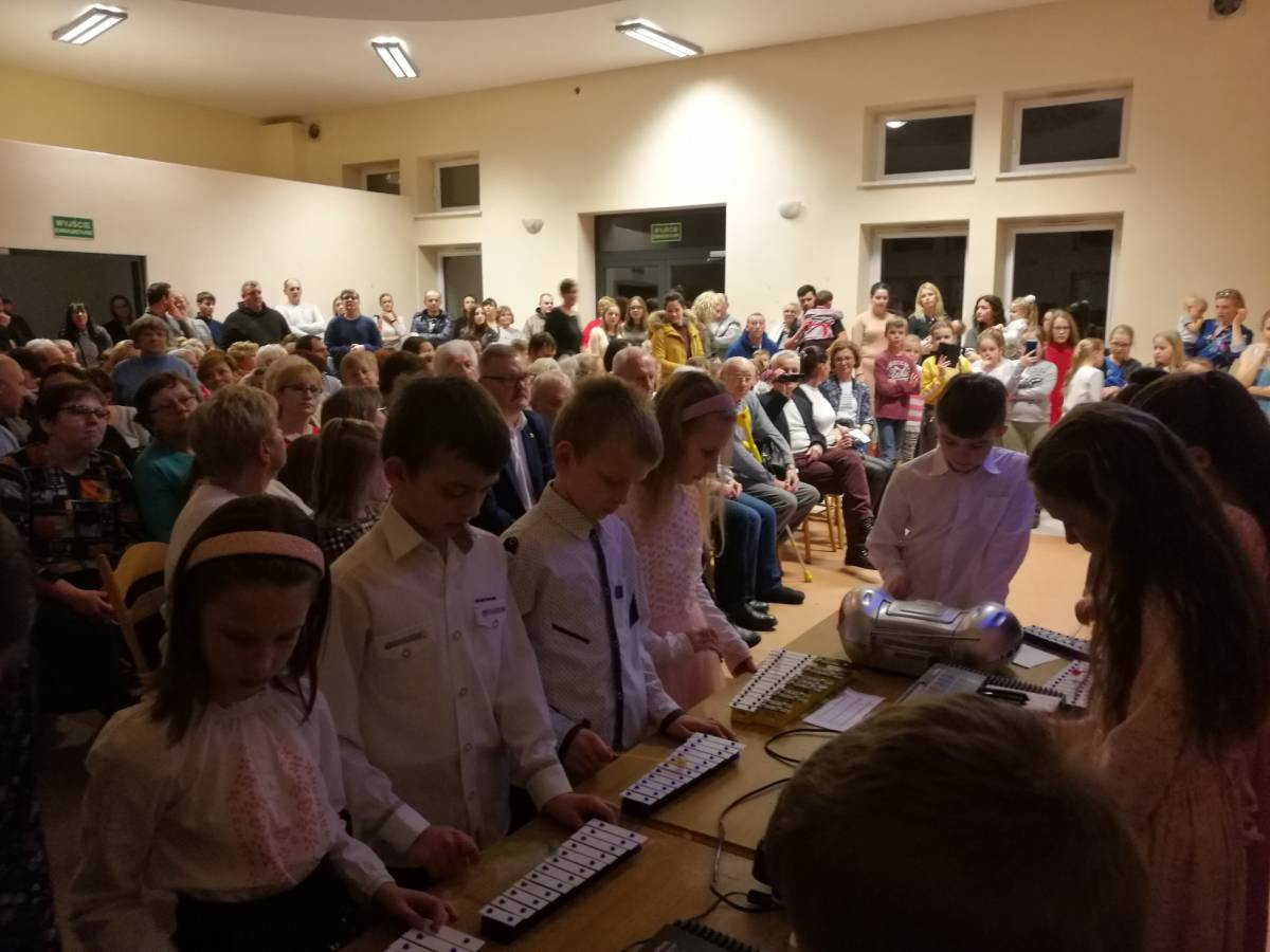 Szkolny spektakl w Potępie