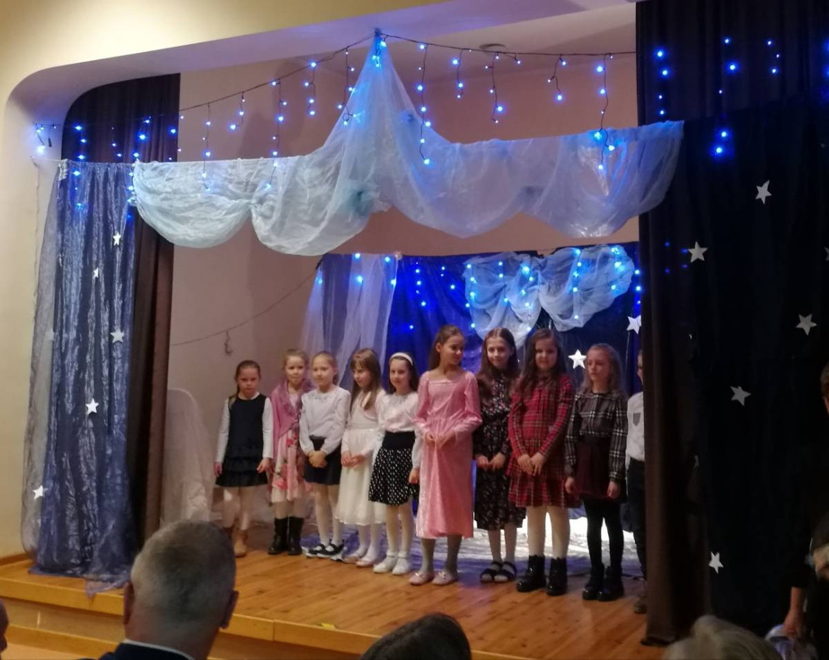Szkolny spektakl w Potępie