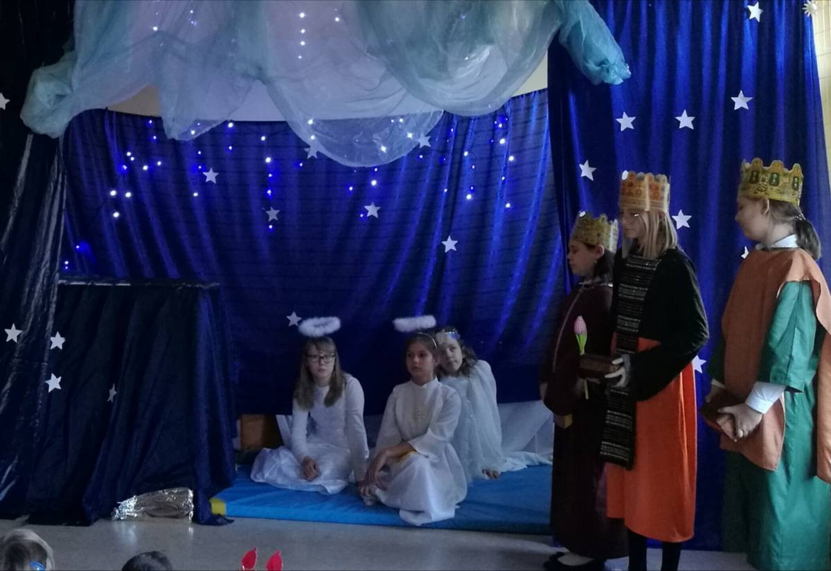 Szkolny spektakl w Potępie