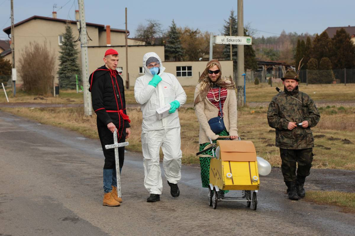 Bery w Połomi, Wojsce i Miedarach