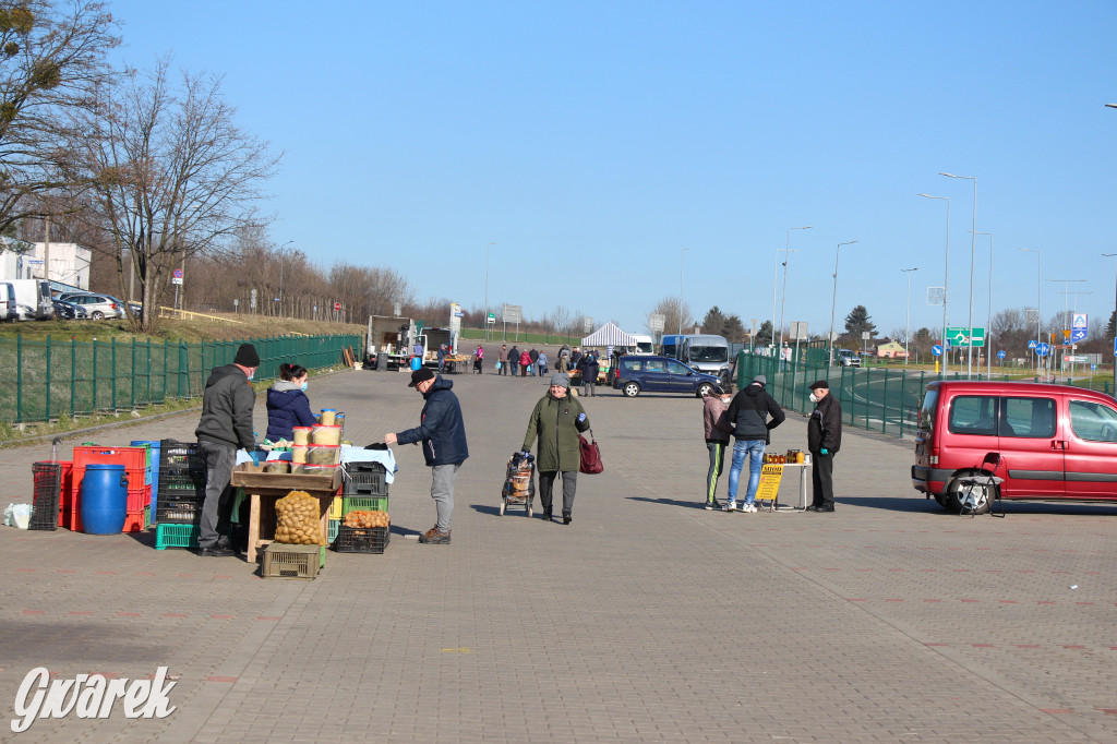 Targ w Radzionkowie w czasach koronawirusa