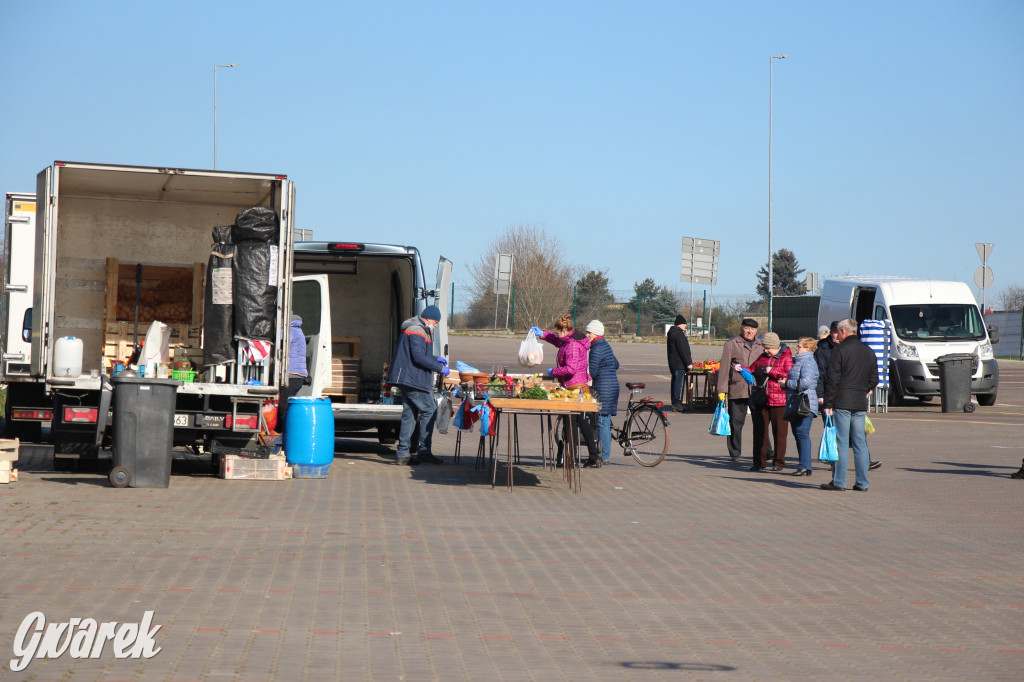 Targ w Radzionkowie w czasach koronawirusa